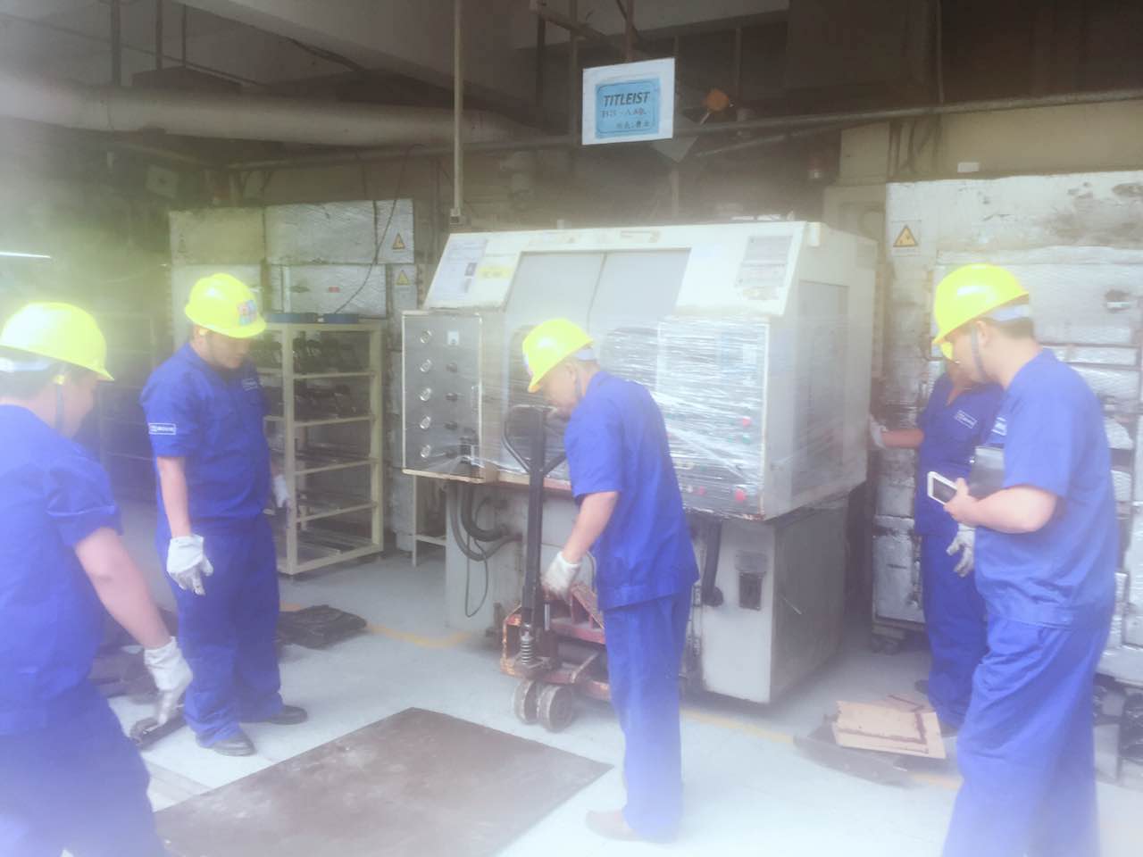 深圳搬家公司搬家一般派几个搬家师傅？