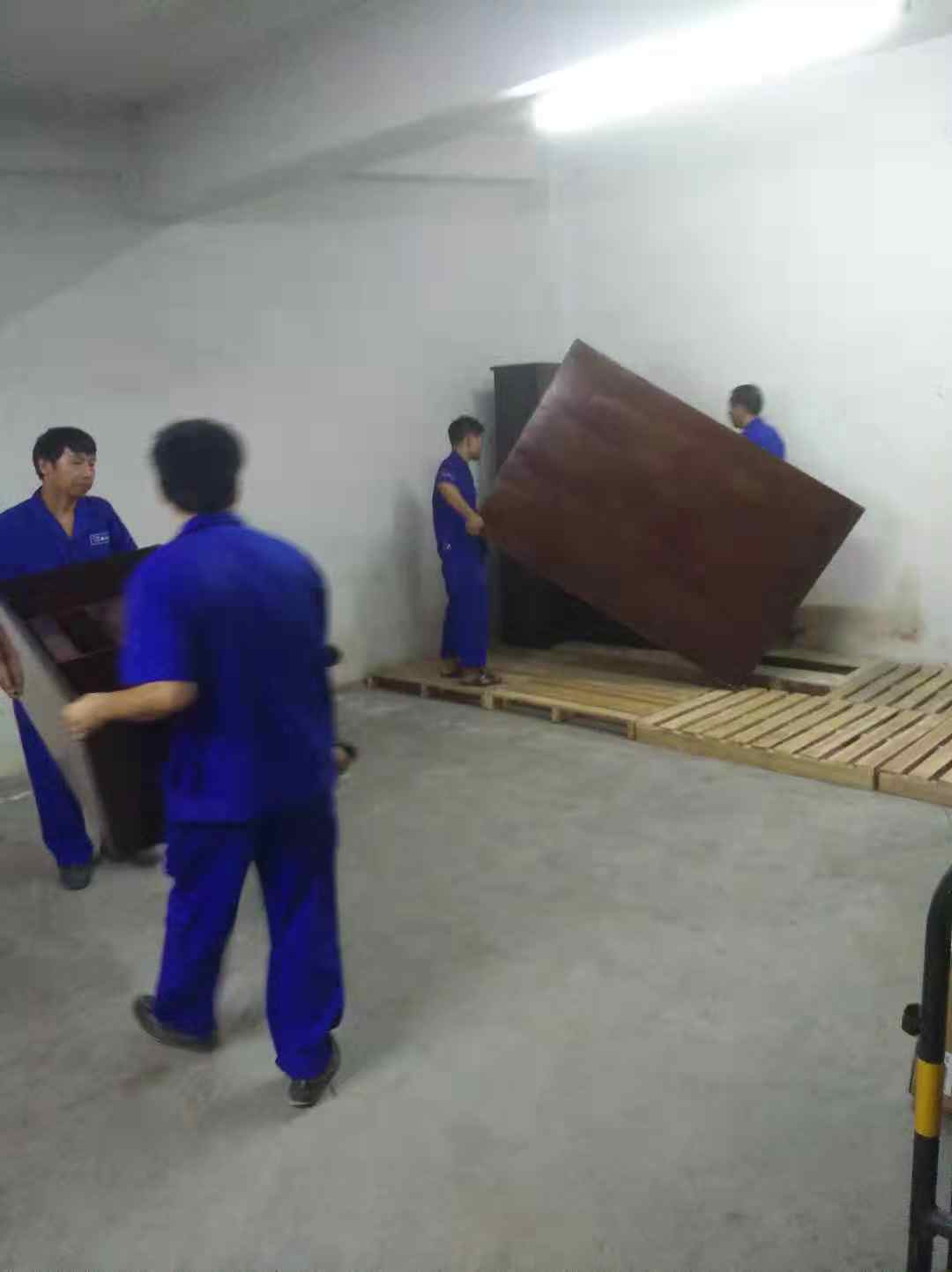  搬家怎么说?你还需要靠朋友吗？